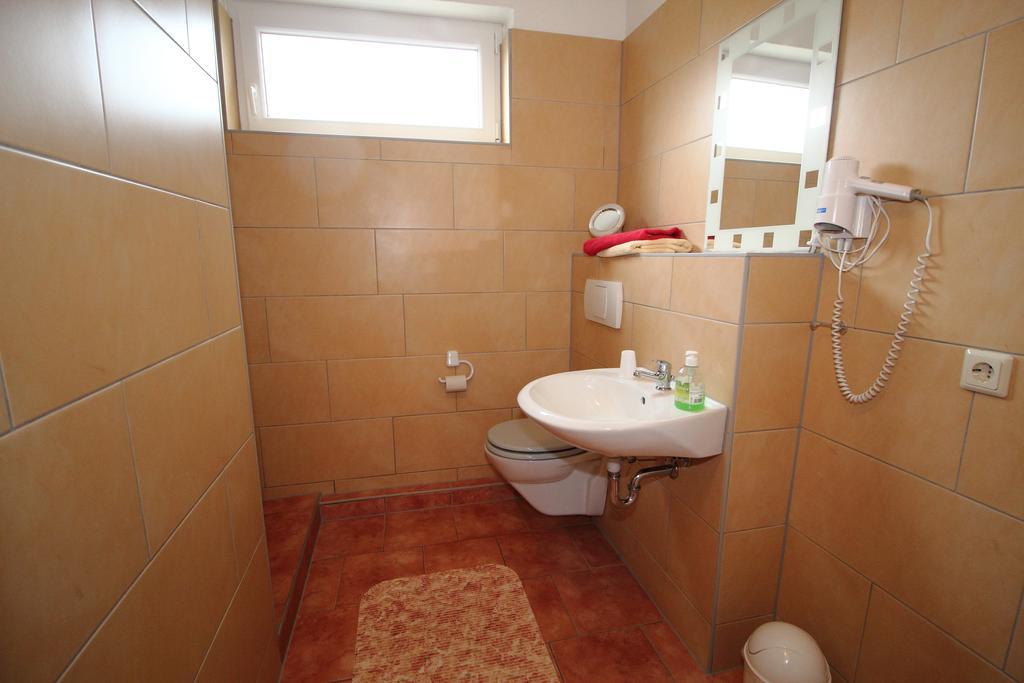 Pension Lenz - Haus Bruno Und Jesko Зассніц Екстер'єр фото
